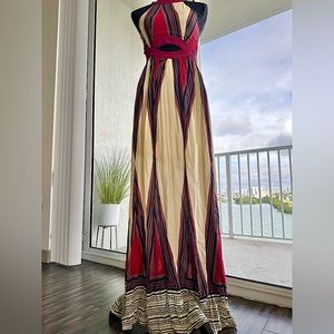 Long sleeveless multicolored dress